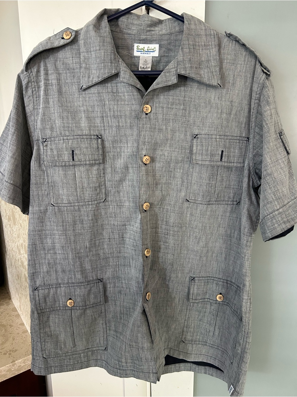 Surf Line Hawaii Safari style Men's XL Gray Solid Short Sleeve Button Up Shirt